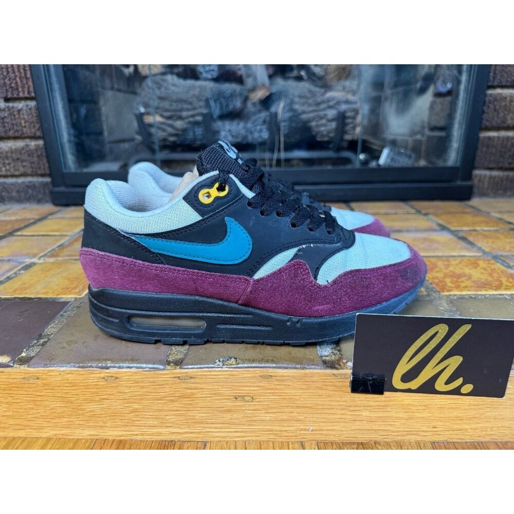 Women’s 7.5 RARE Nike Air Max 1 Black Geode Teal Athletic Sneakers 319986-040